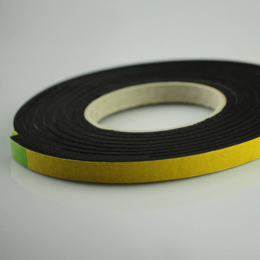 5-10mm x 20mm X 5.6 Metres Polyurethane Expanding Foam Sealing Tape to ther right
